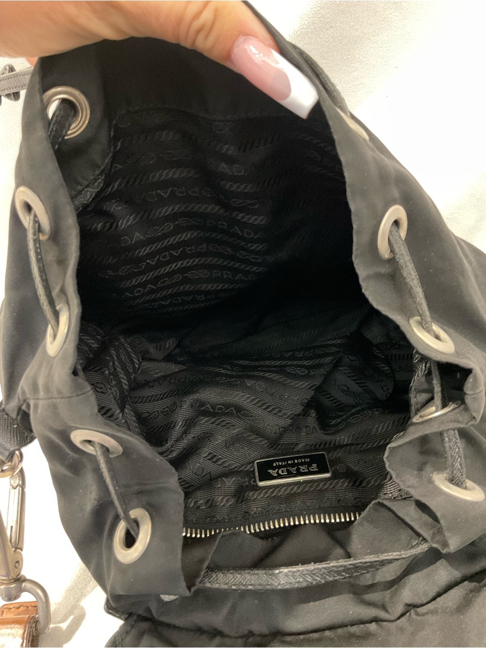 Prada Bag - Picture 7 of 9
